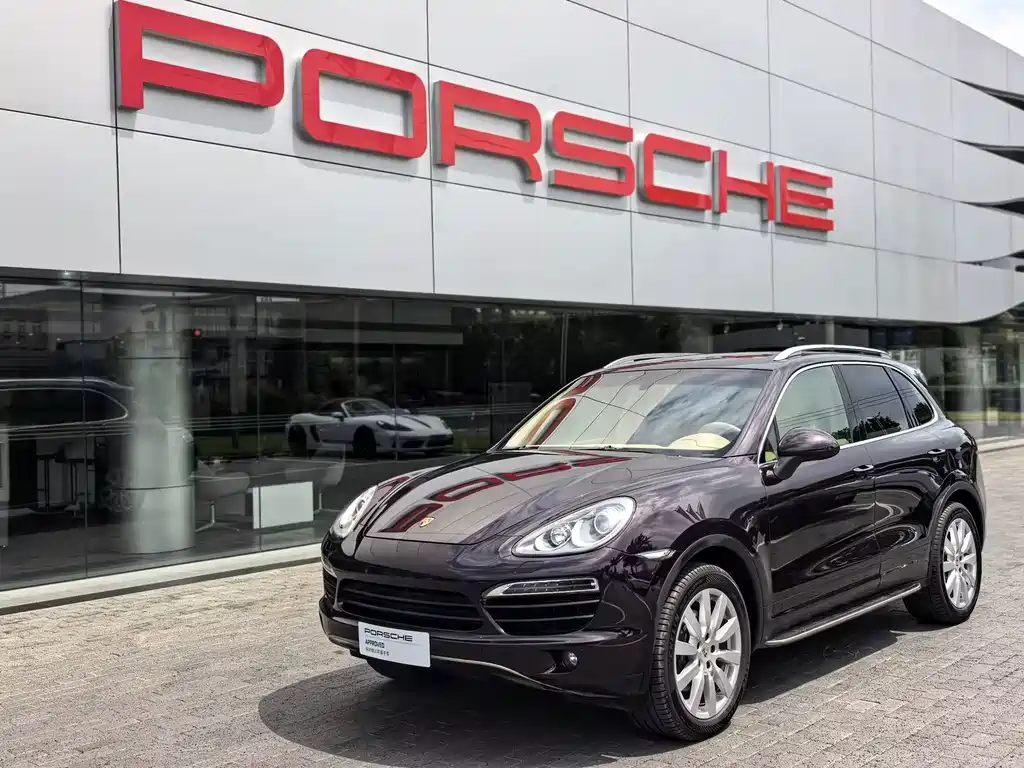 Porsche Cayenne 2011 — фото 1