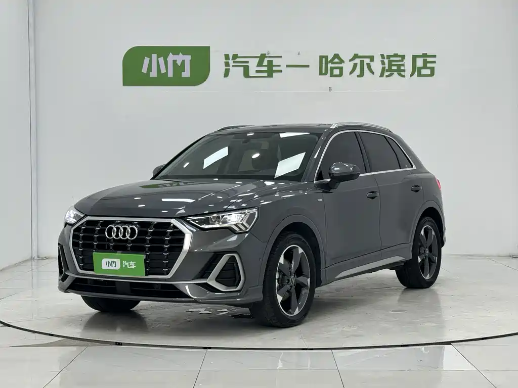 Audi Q3 2022 — фото 1