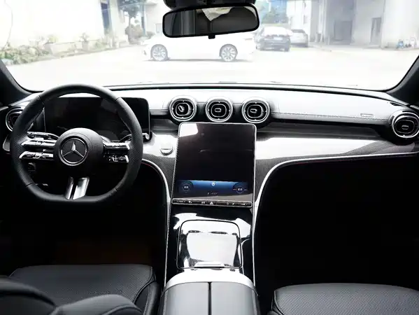 Mercedes-Benz C-Class 2023