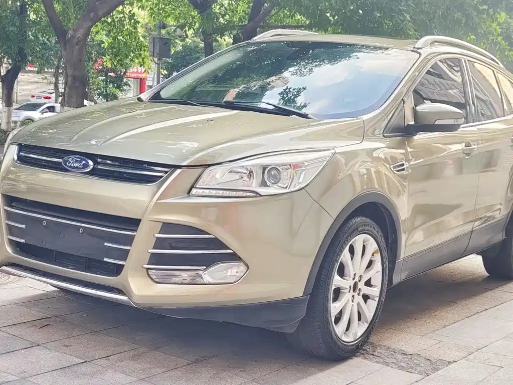 Ford Kuga 2016 — фото 1