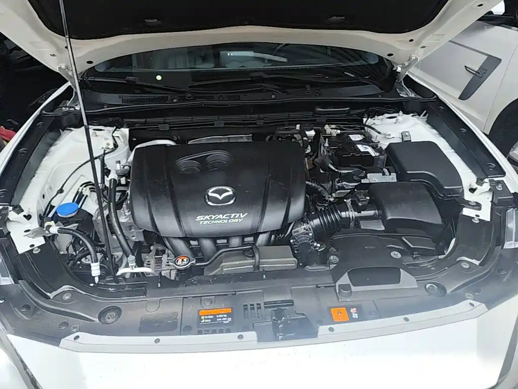 Mazda CX-4 2017 — фото 18