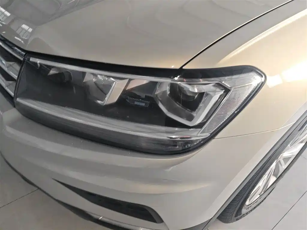 Volkswagen Tiguan L 2018 — фото 18