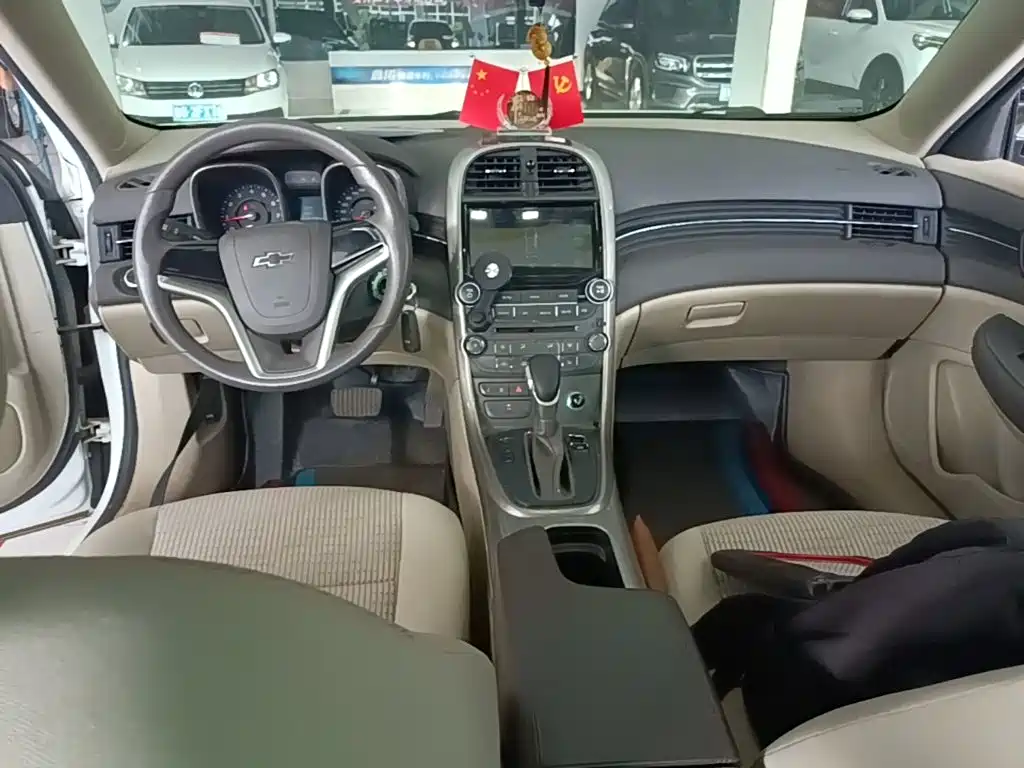 Chevrolet Malibu 2015 — фото 10