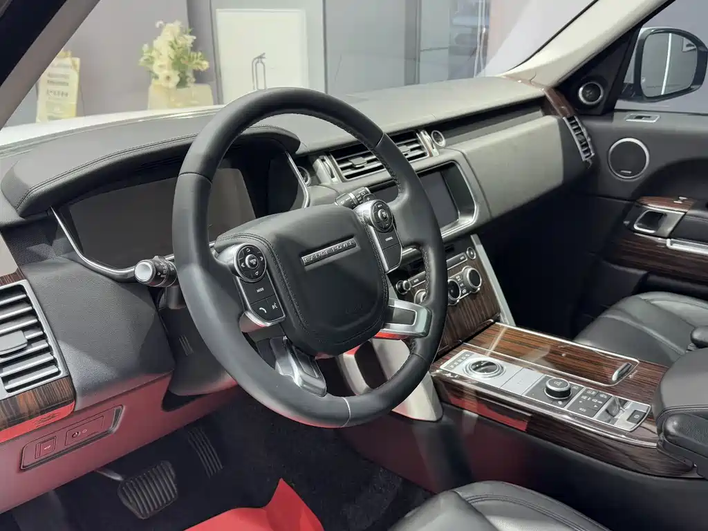 Land Rover Range Rover 2018 — фото 13