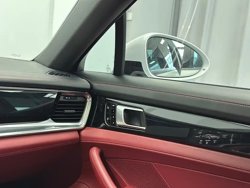 Porsche Panamera 2018 — фото 39