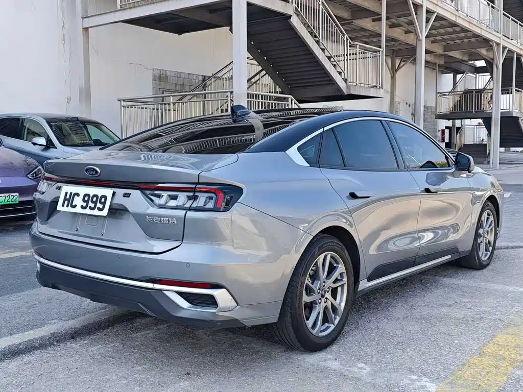 Ford Mondeo 2023 — фото 10