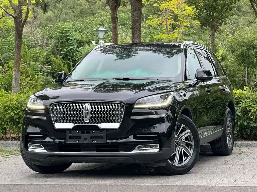 Lincoln Aviator 2024 — фото 1
