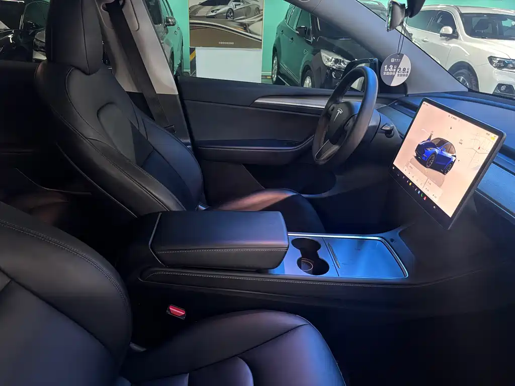 Tesla Model Y 2023 — фото 16