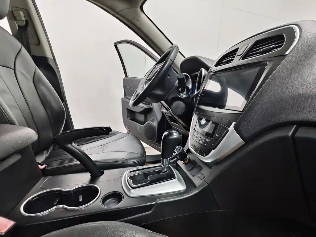 GAC Motor Trumpchi GS5 2014 — фото 15