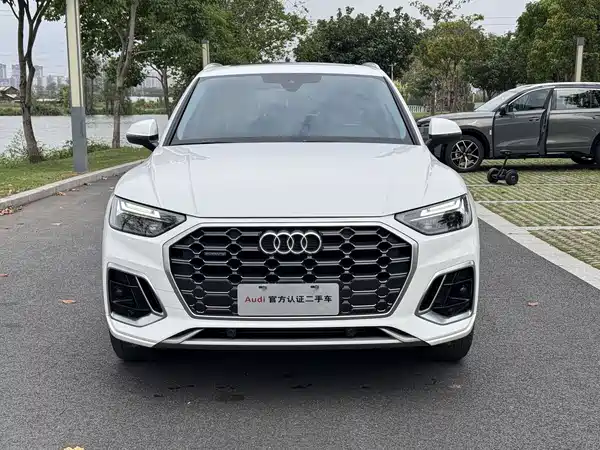Audi Q5L 2021