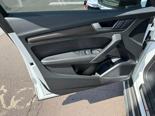 Audi Q5L 2022