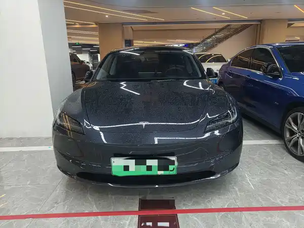 Tesla Model 3 2024