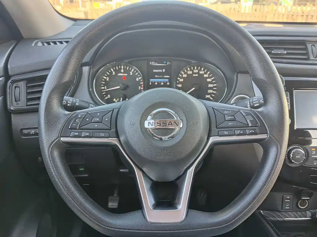 Nissan X-Trail 2017 — фото 15