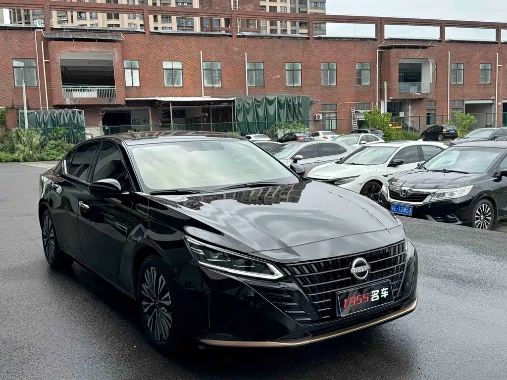 Nissan Teana 2024