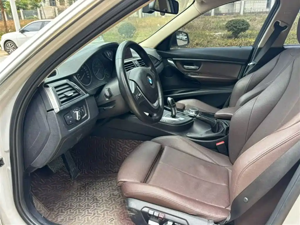 BMW 5 Series 2015 — фото 4