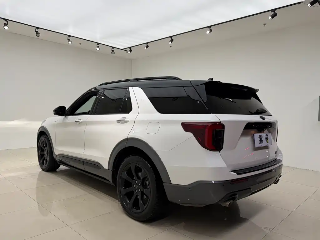 Ford Explorer 2020 — фото 4