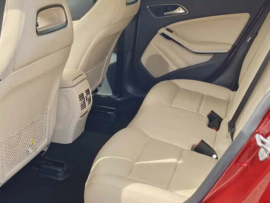 Mercedes-Benz GLA 2017 — фото 12