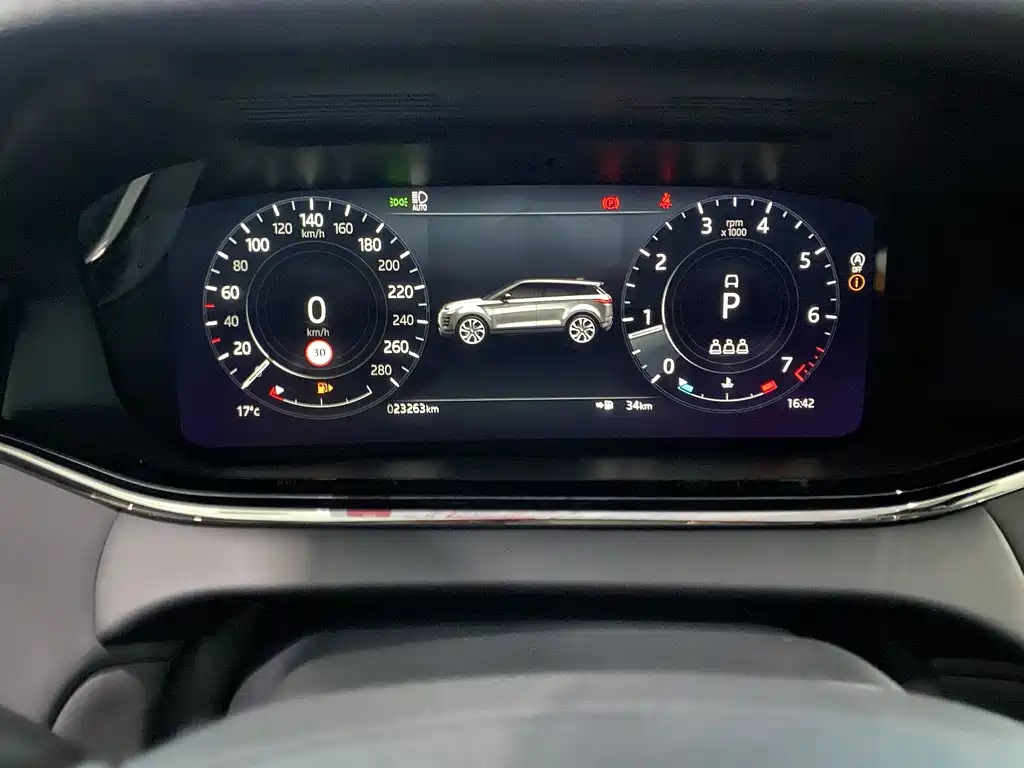Land Rover Evoque 2023 — фото 12