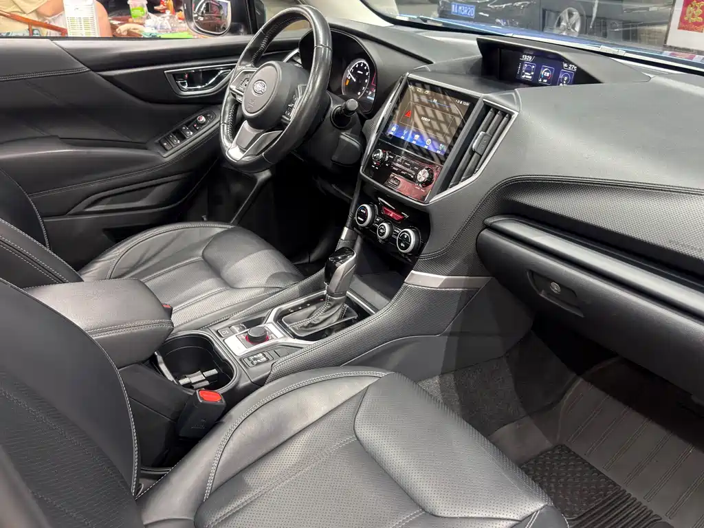 Subaru Forester 2022 — фото 17
