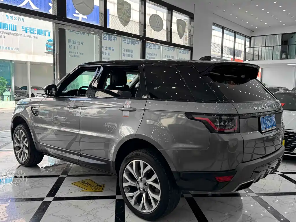 Land Rover Sport 2020 — фото 13