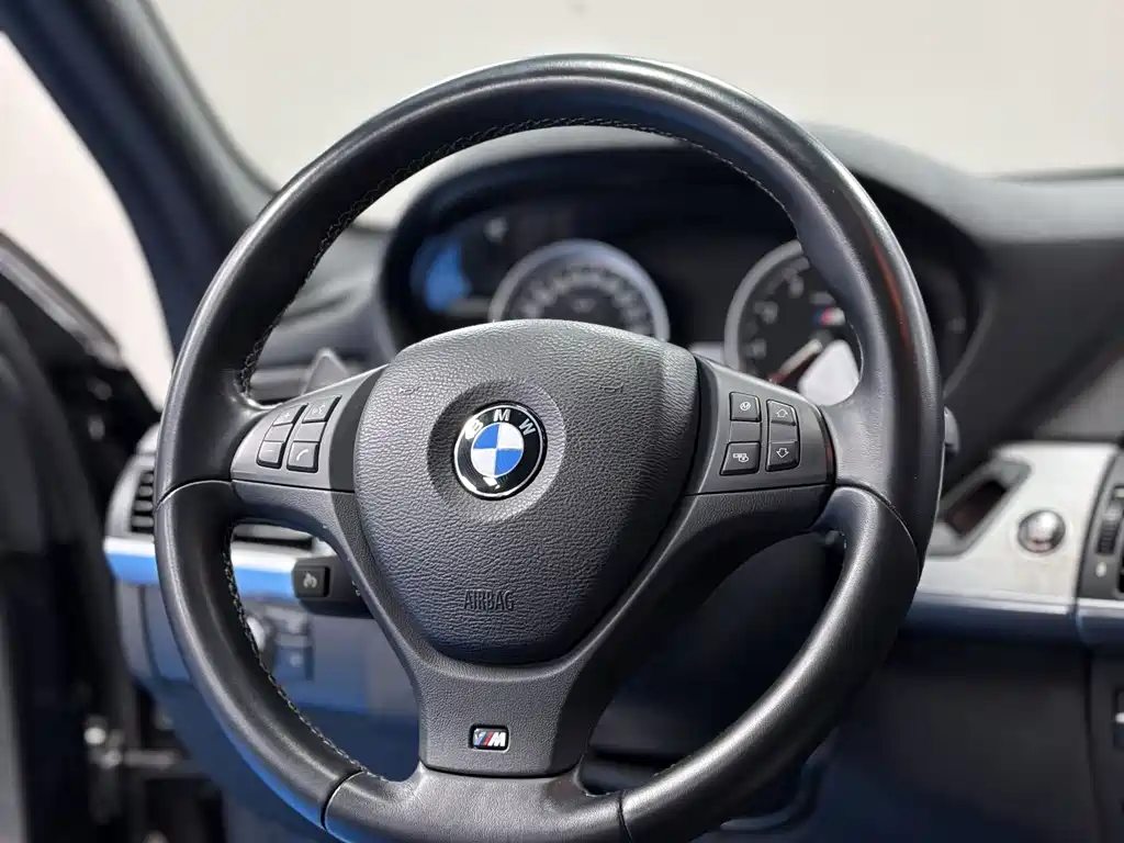 BMW X5 M 2012 — фото 11