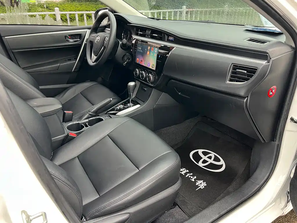 Toyota Corolla 2017 — фото 12
