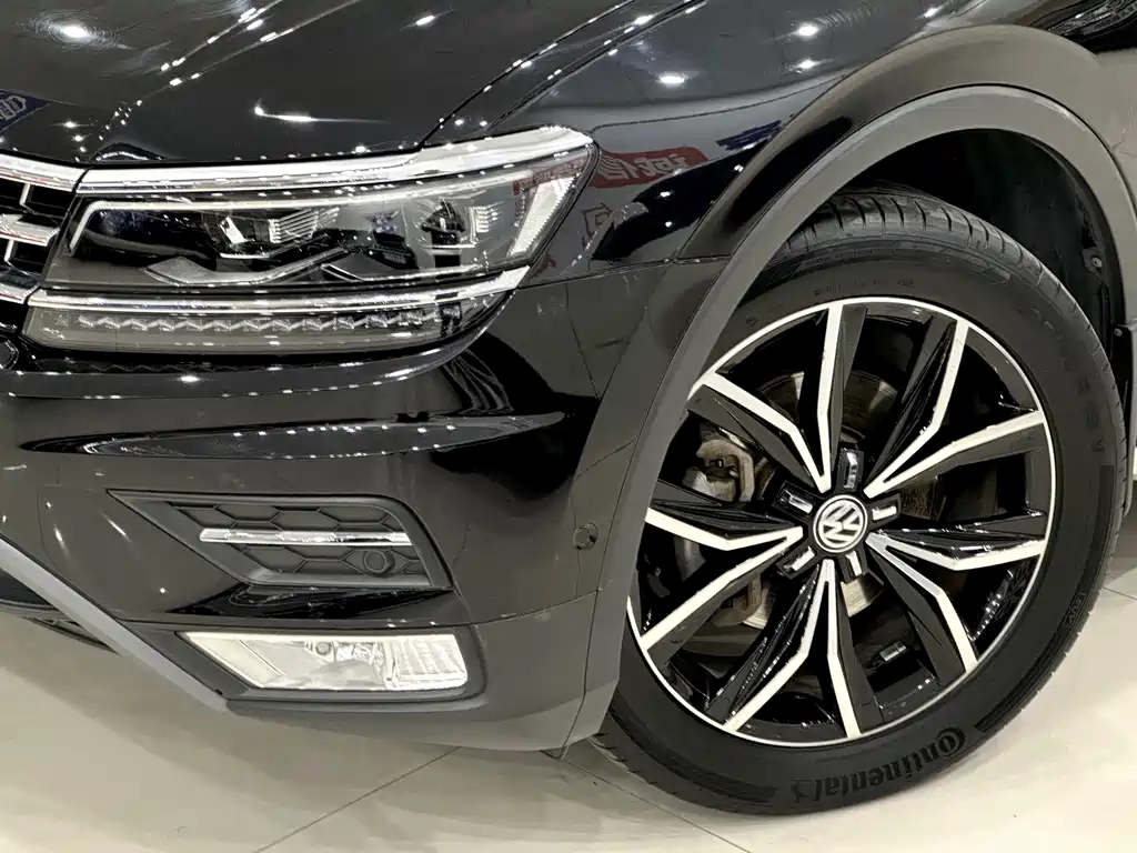Volkswagen Tiguan L 2018 — фото 26