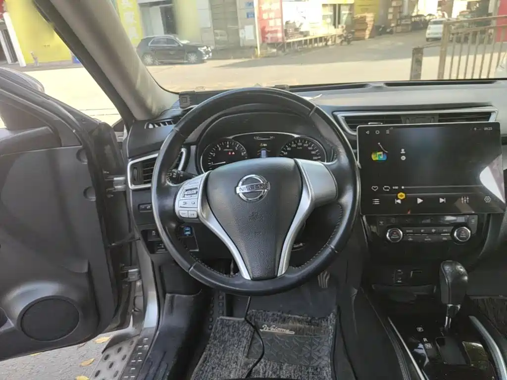 Nissan X-Trail 2015 — фото 11