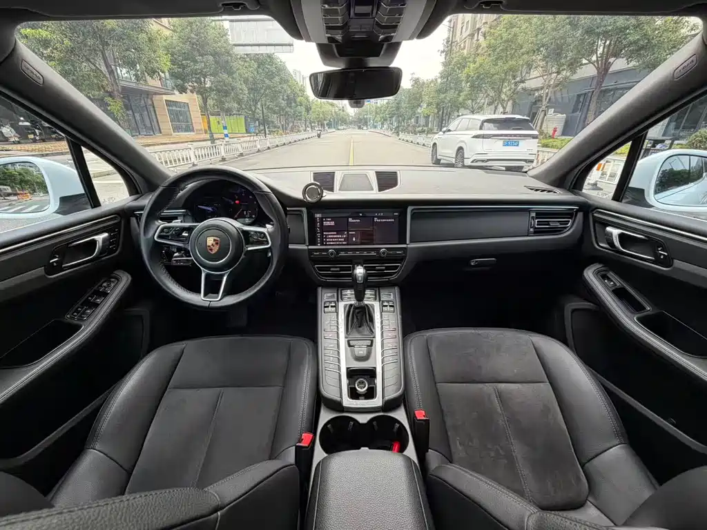 Porsche Macan 2021 — фото 5