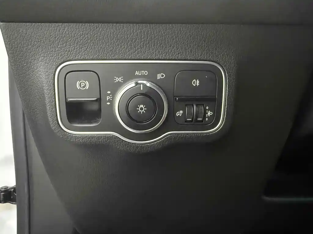 Mercedes-Benz GLB 2020 — фото 16