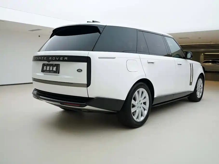 Land Rover Range Rover 2023 — фото 7