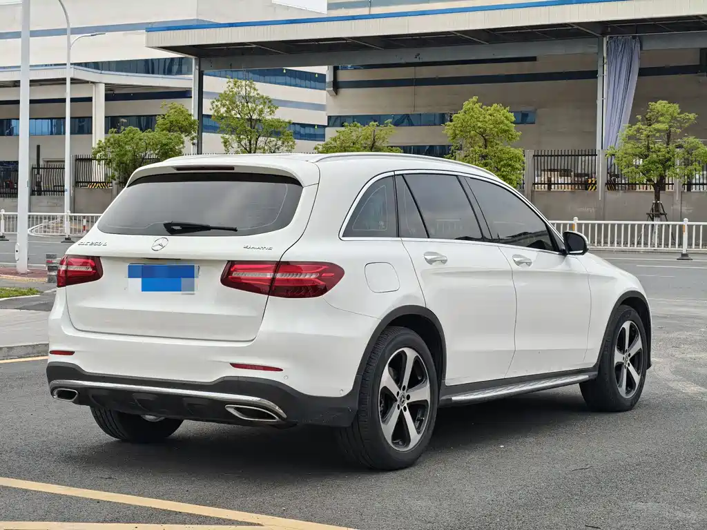 Mercedes-Benz GLC 2018 — фото 12