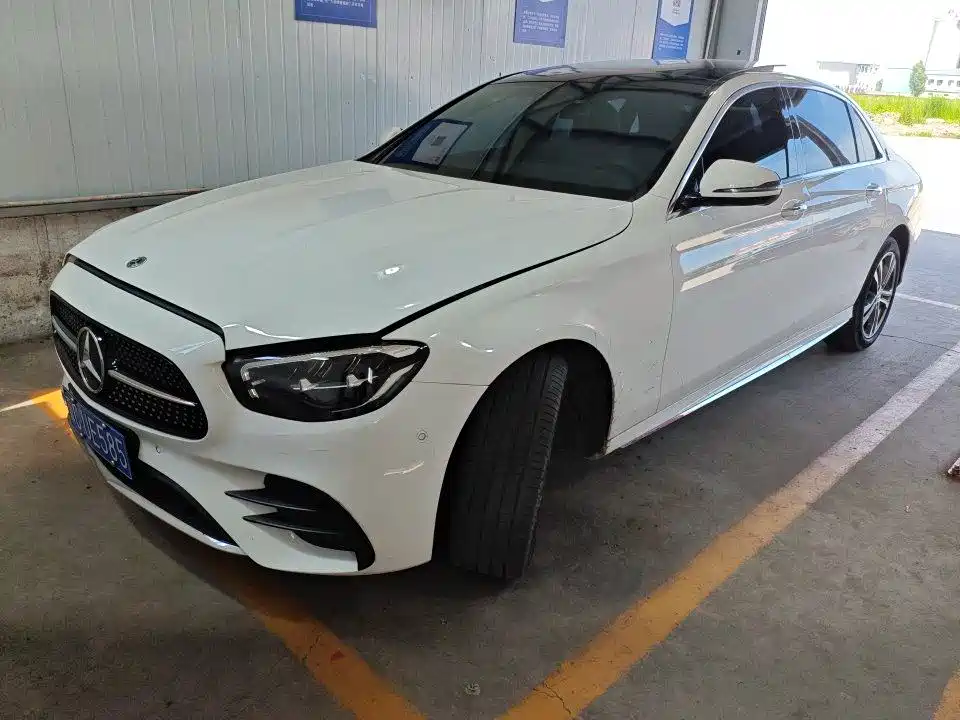 Mercedes-Benz E-Class 2022