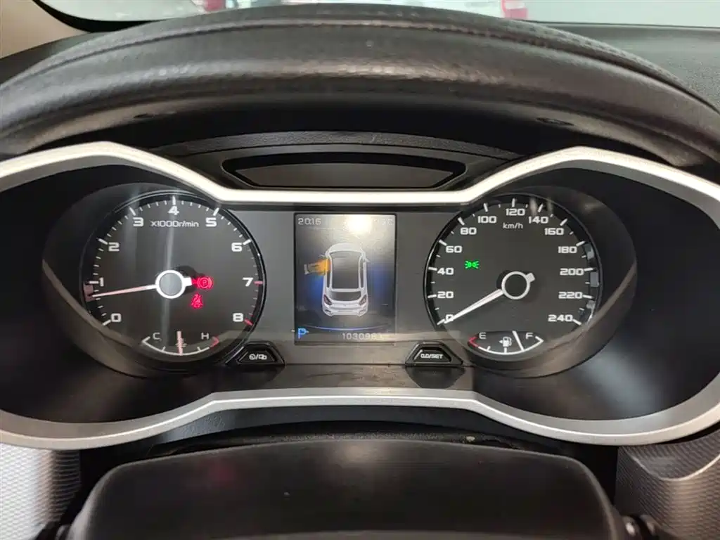 Geely Emgrand GS 2018 — фото 12