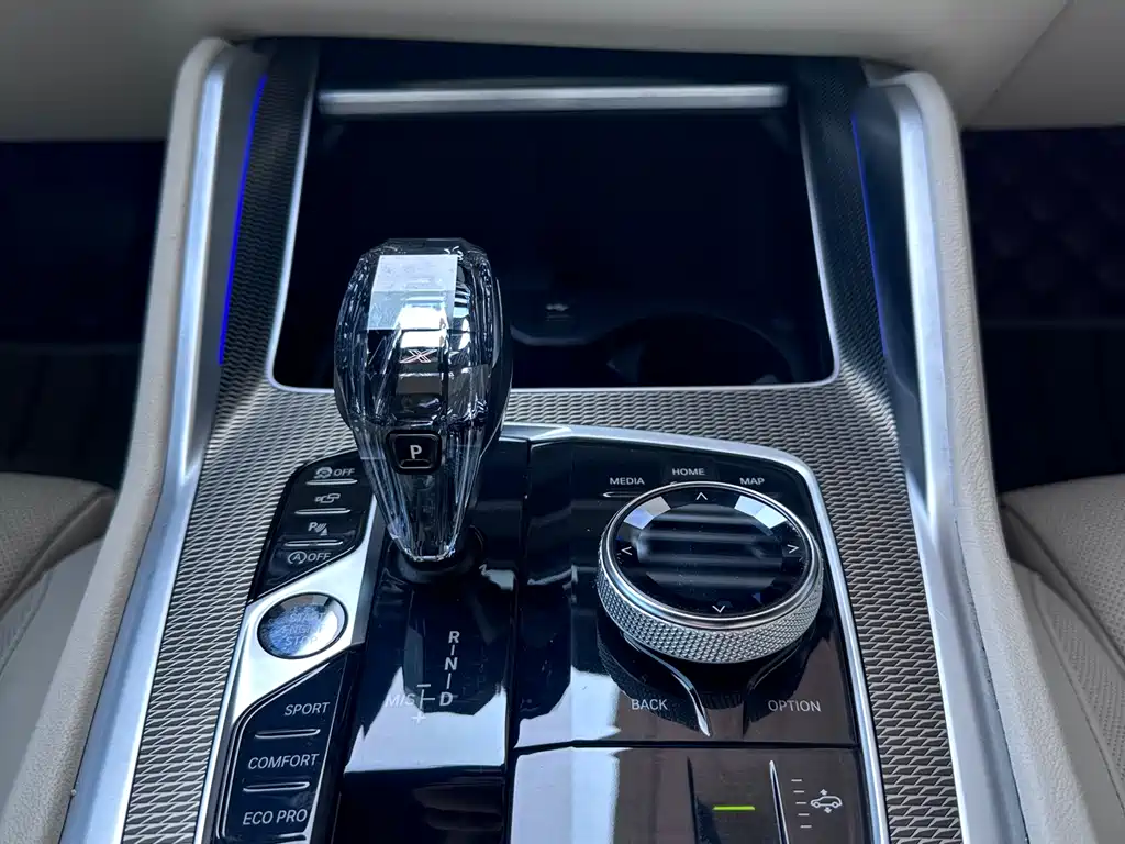 BMW X6 2021 — фото 19