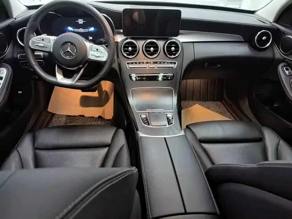 Mercedes-Benz C-Class 2020 — фото 13
