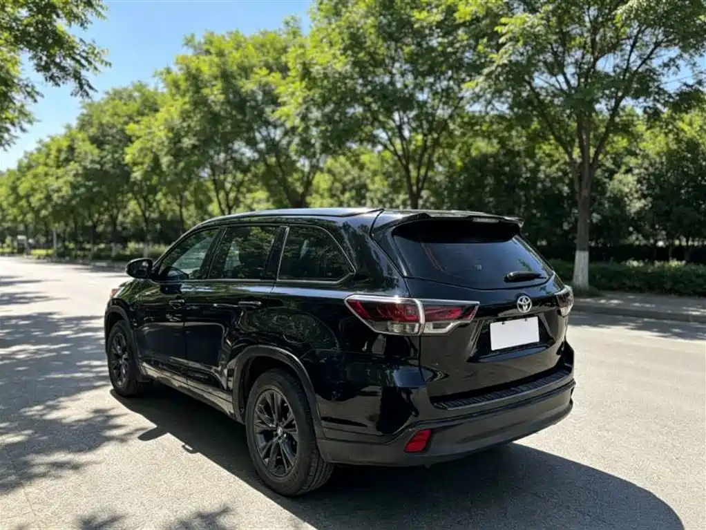 Toyota Highlander 2016