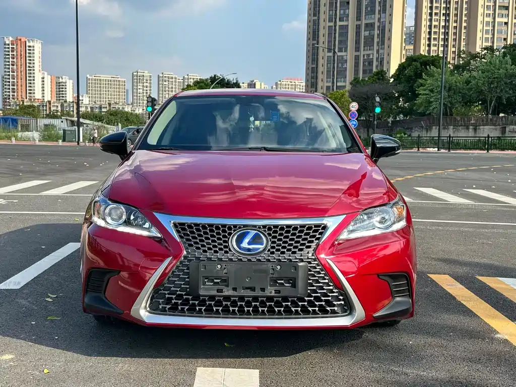 Lexus CT 2020 — фото 2