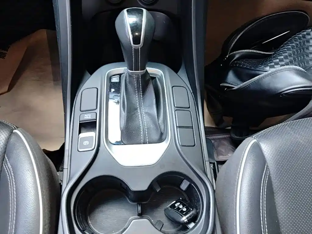 Hyundai Santa Fe 2017 — фото 14