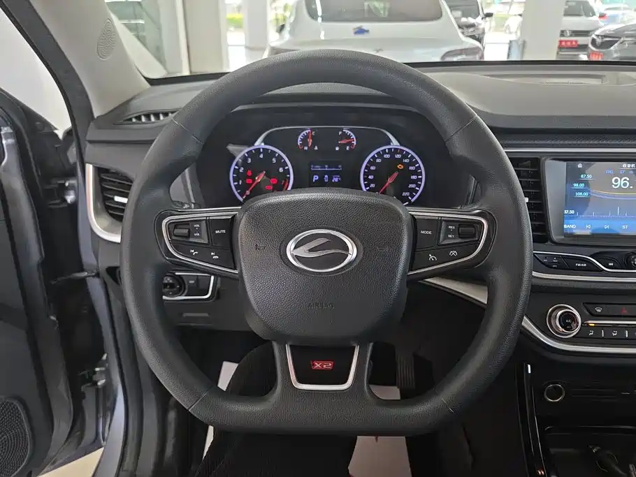 Landwind X2 2018 — фото 15