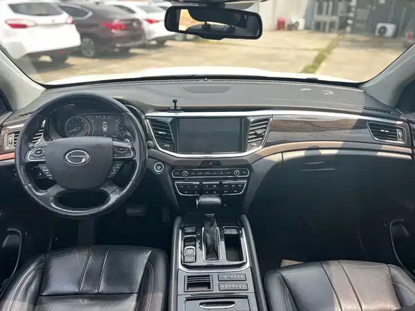 GAC Trumpchi GS8 2017