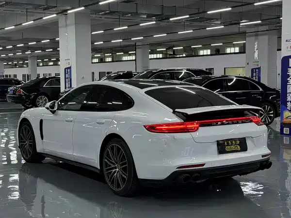 Porsche Panamera 2018