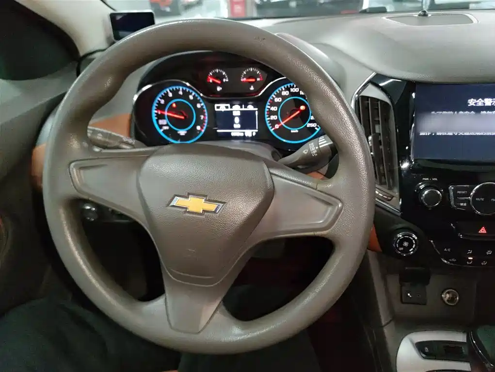 Chevrolet Cruze 2016 — фото 10
