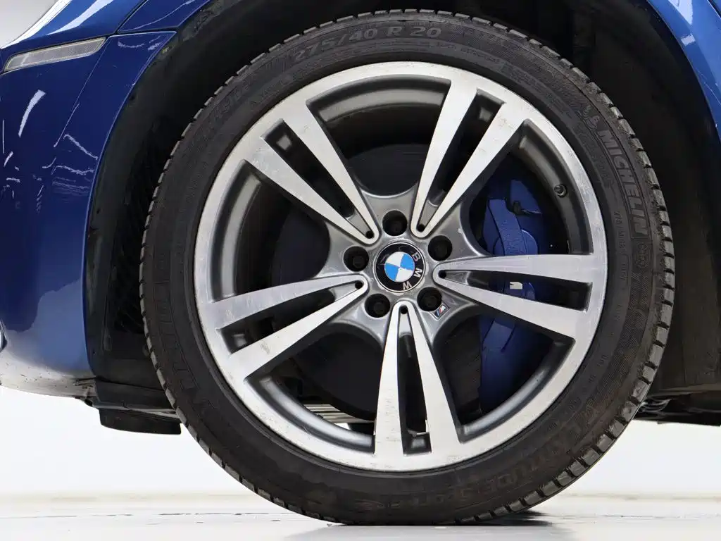 BMW X5 M 2010 — фото 28