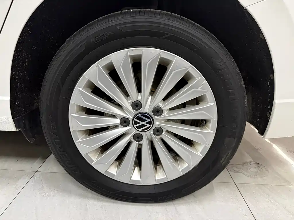 Volkswagen Lavida 2019 — фото 14
