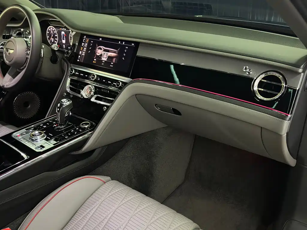 Bentley Flying Spur 2022 — фото 11