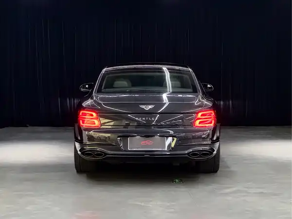 Bentley Flying Spur 2022