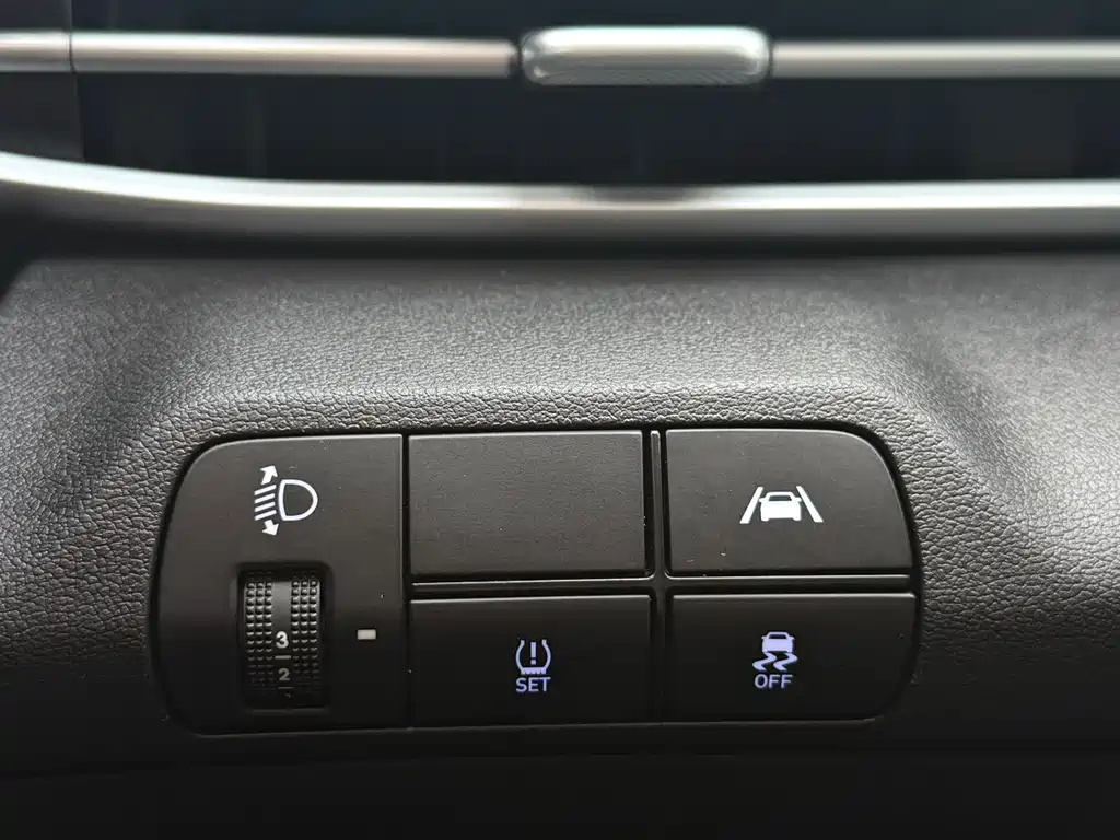 Hyundai Elantra 2022 — фото 29