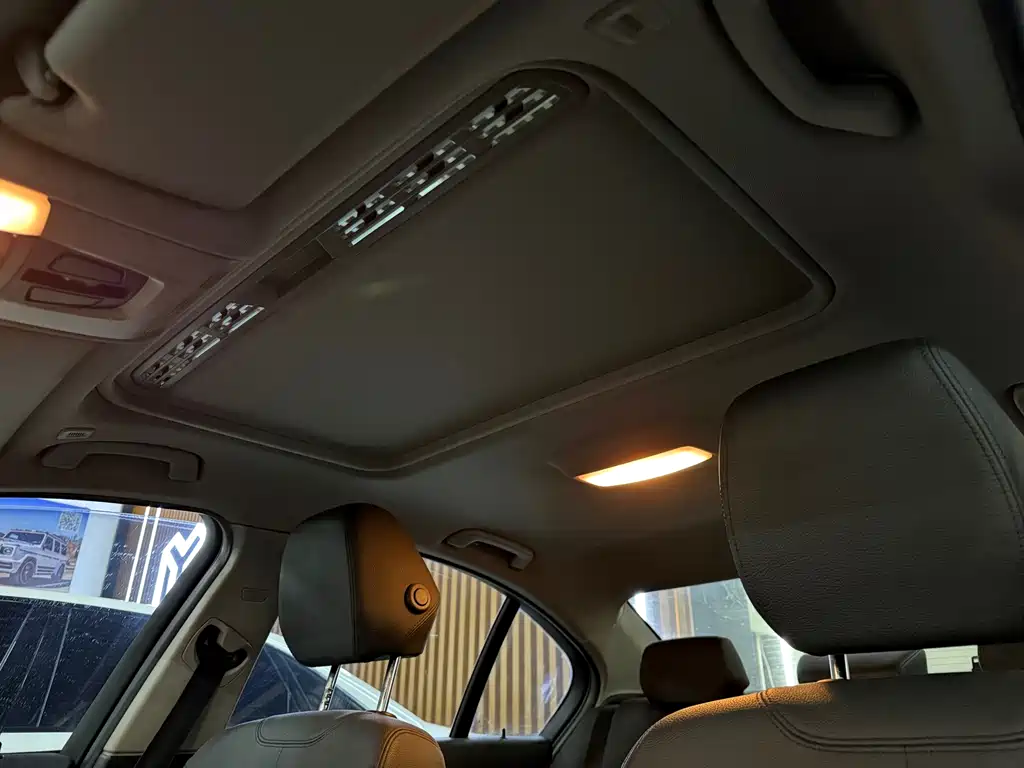 BMW 3 Series 2016 — фото 15