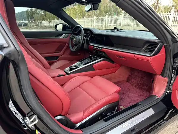 Porsche 911 2024
